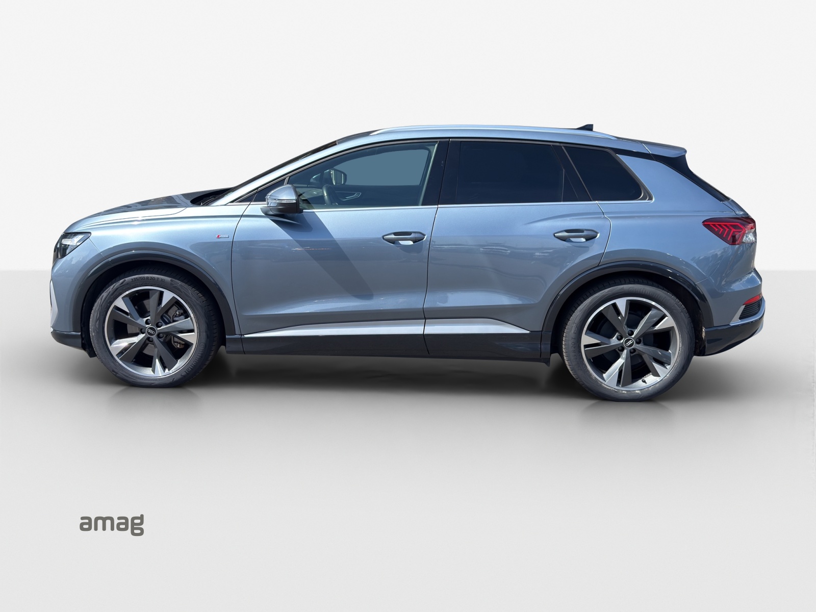 AUDI Q4 e-tron 40-showroom-element-1