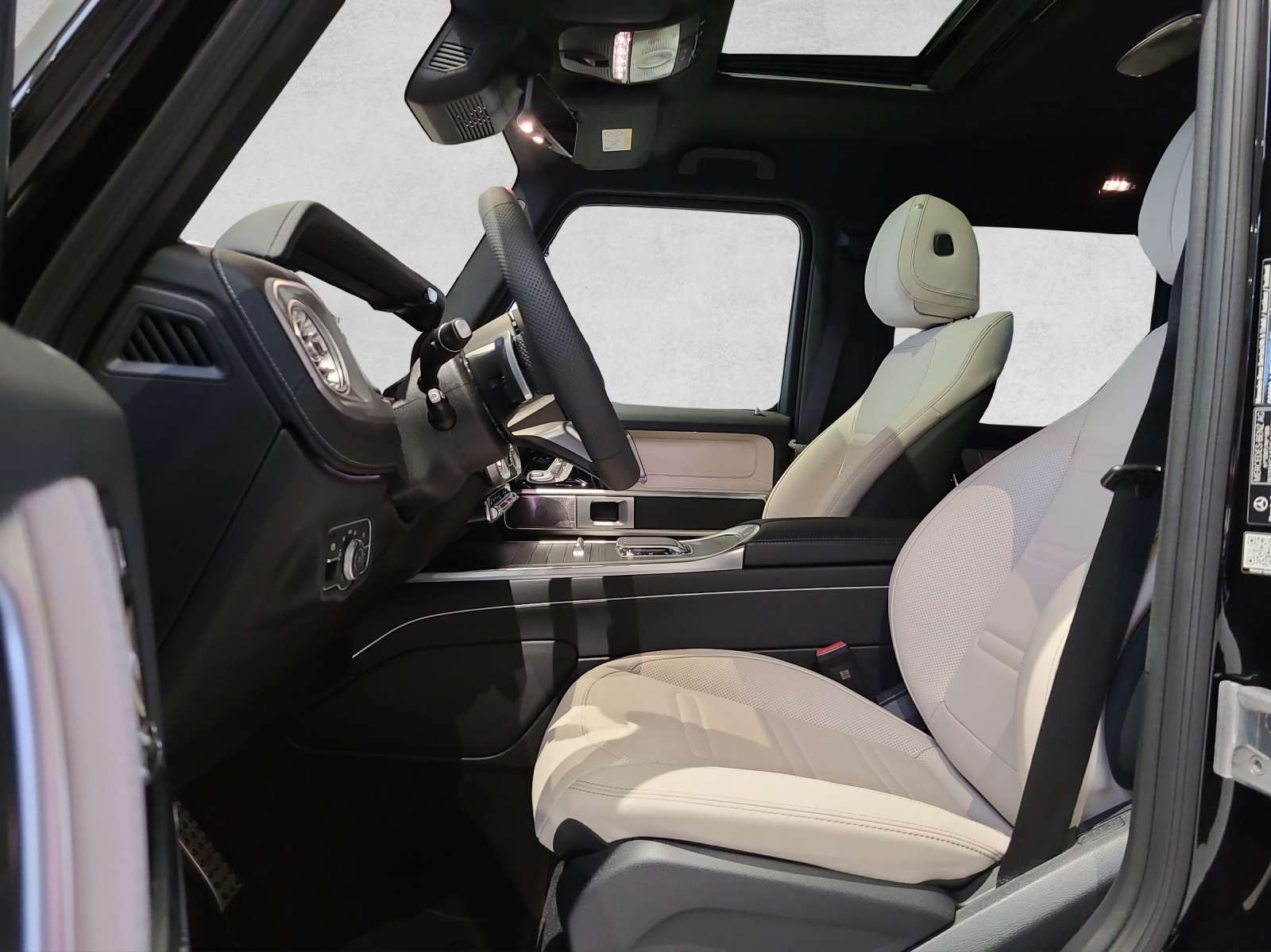MERCEDES-BENZ G 450d 9G-Tronic-image-7