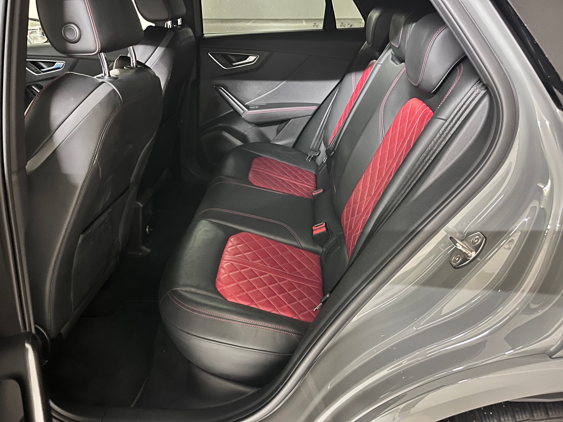 AUDI SQ2 TFSI quattro S-tronic-image-8