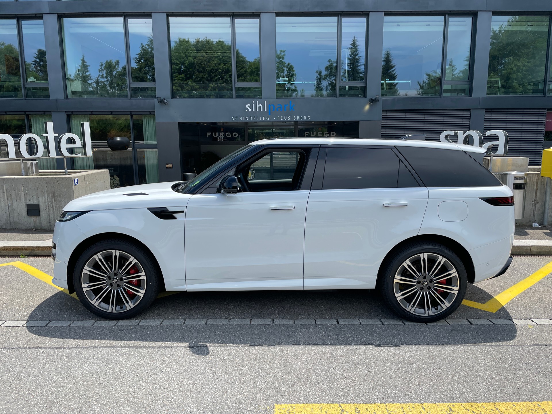 LAND ROVER Range Rover Sport P440e 3.0 Si6 PHEV Dynamic HSE Automatic-image-9