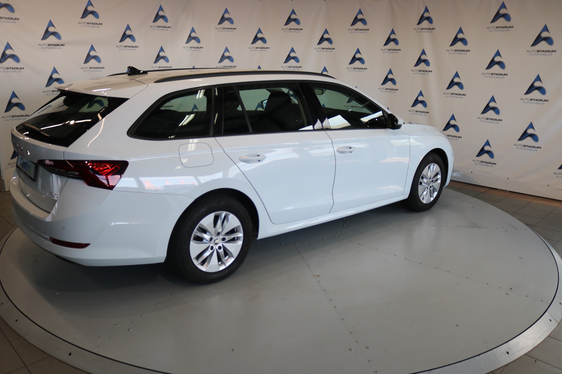 SKODA Octavia Combi 2.0 TDI DSG Ambition 4x4-image-28