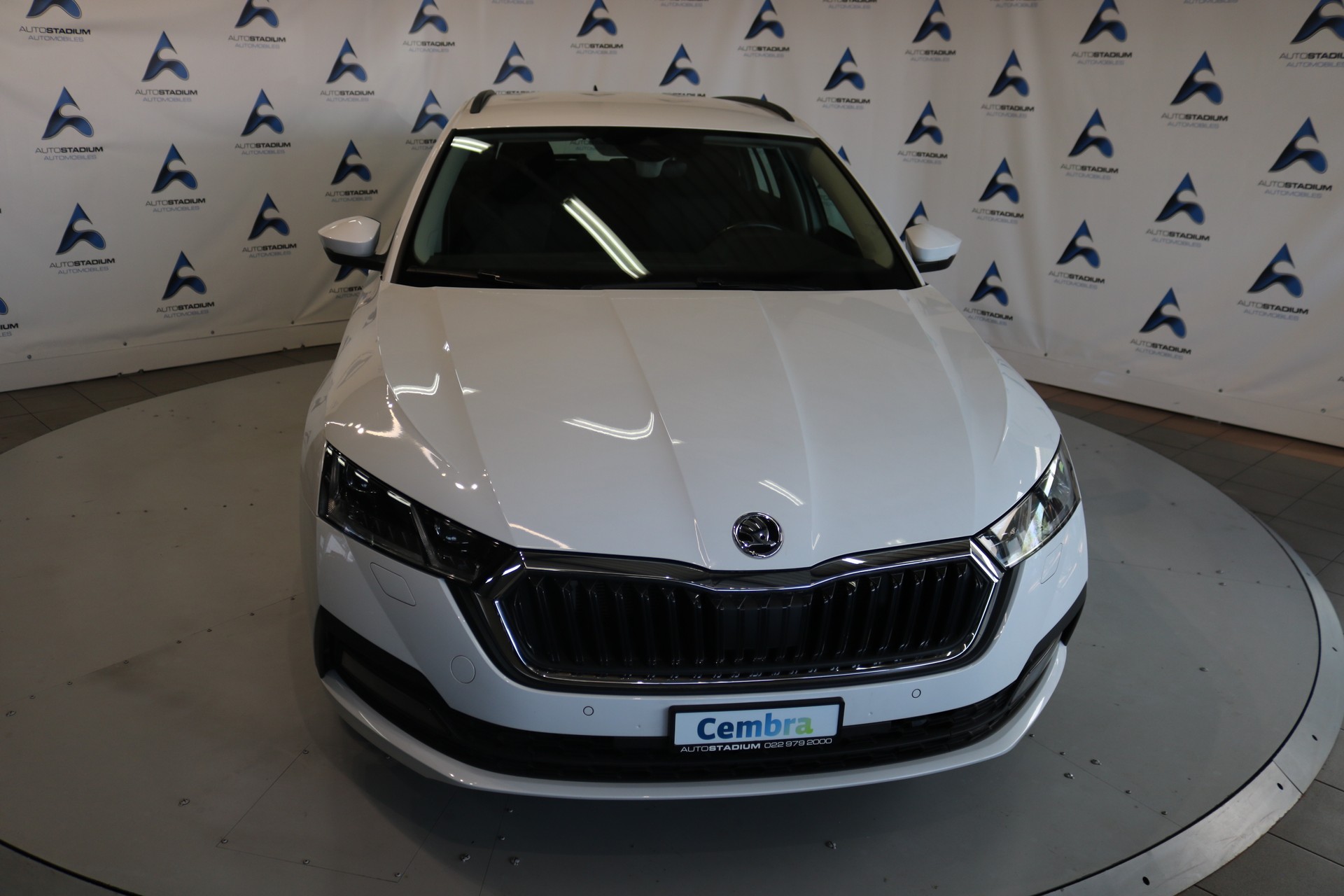 SKODA Octavia Combi 2.0 TDI DSG Ambition 4x4-image-10