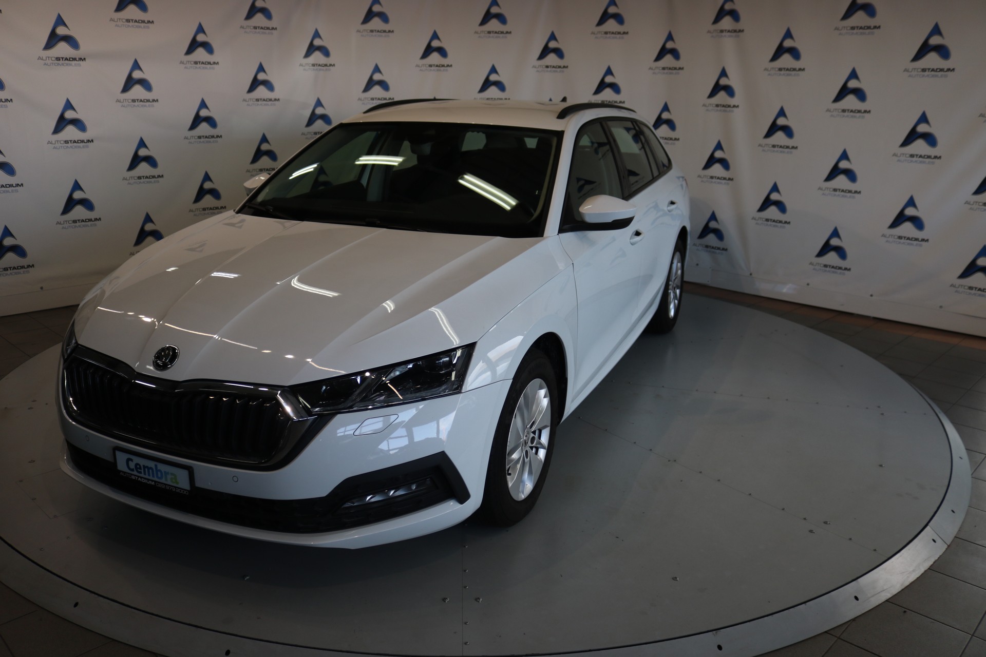 SKODA Octavia Combi 2.0 TDI DSG Ambition 4x4-image-12