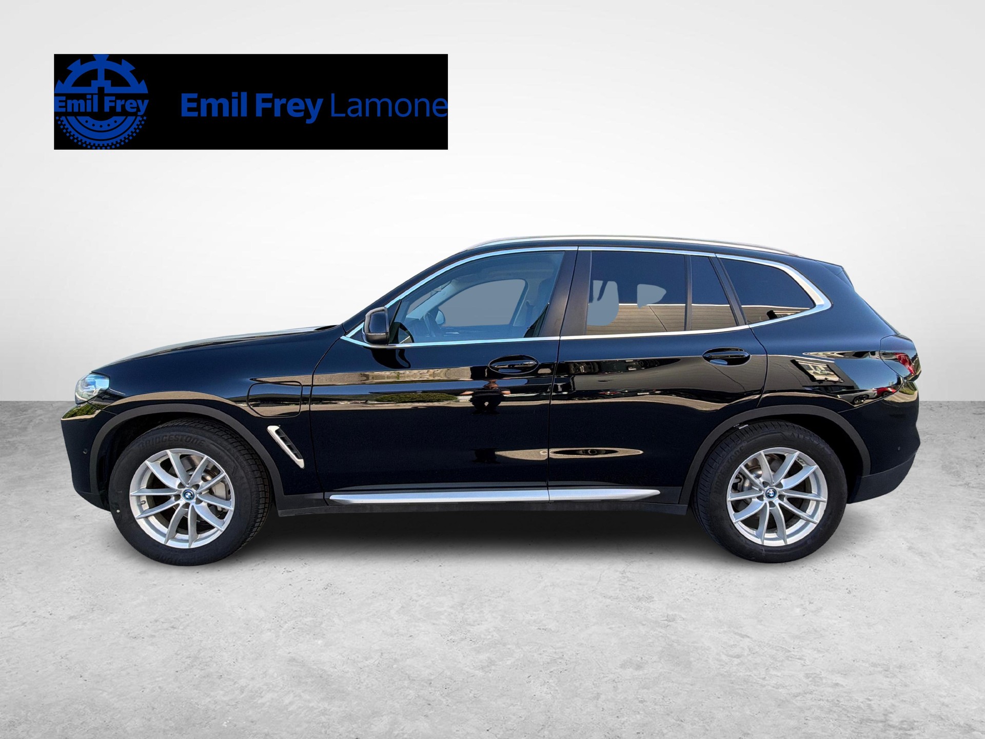 BMW X3 30e xDrive-showroom-element-3