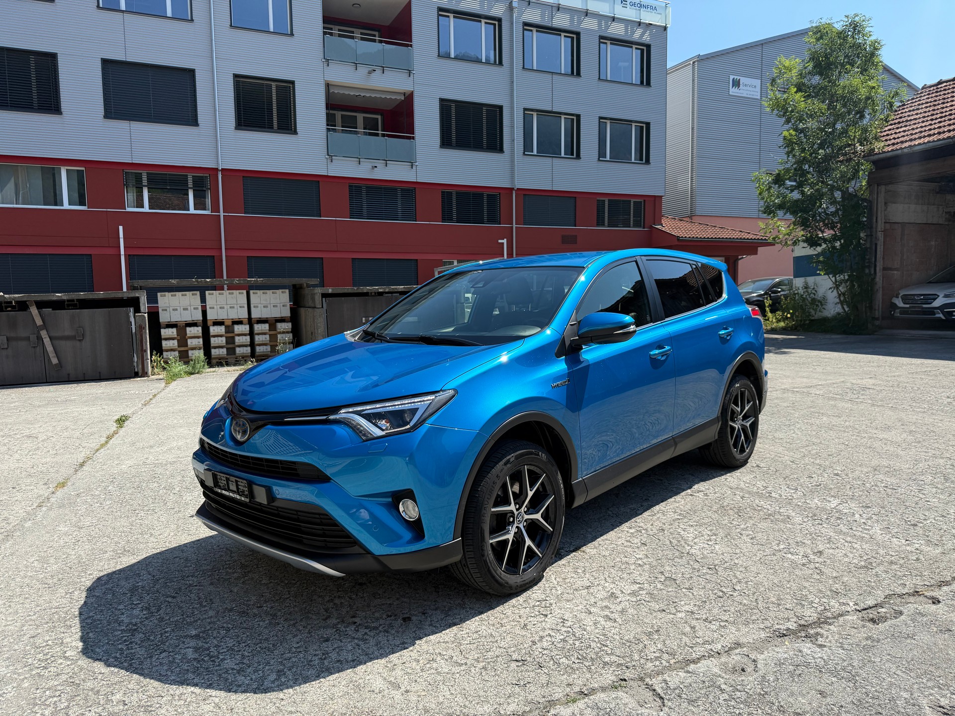 TOYOTA RAV-4 2.5 HSD Sol Premium e-CVT-showroom-element-1