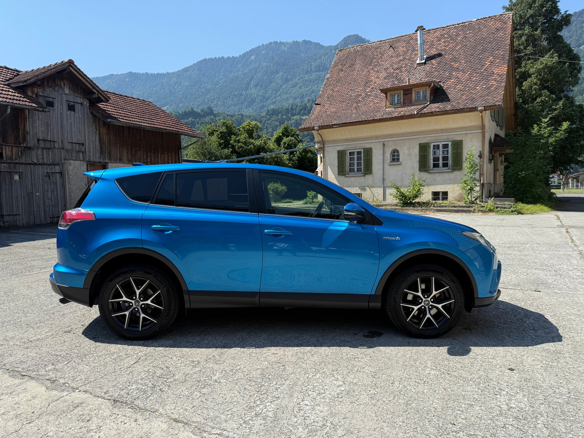 TOYOTA RAV-4 2.5 HSD Sol Premium e-CVT-showroom-element-2