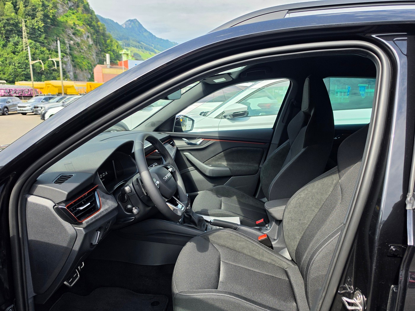 SKODA Kamiq 1.5 TSI Dynamic DSG-image-7