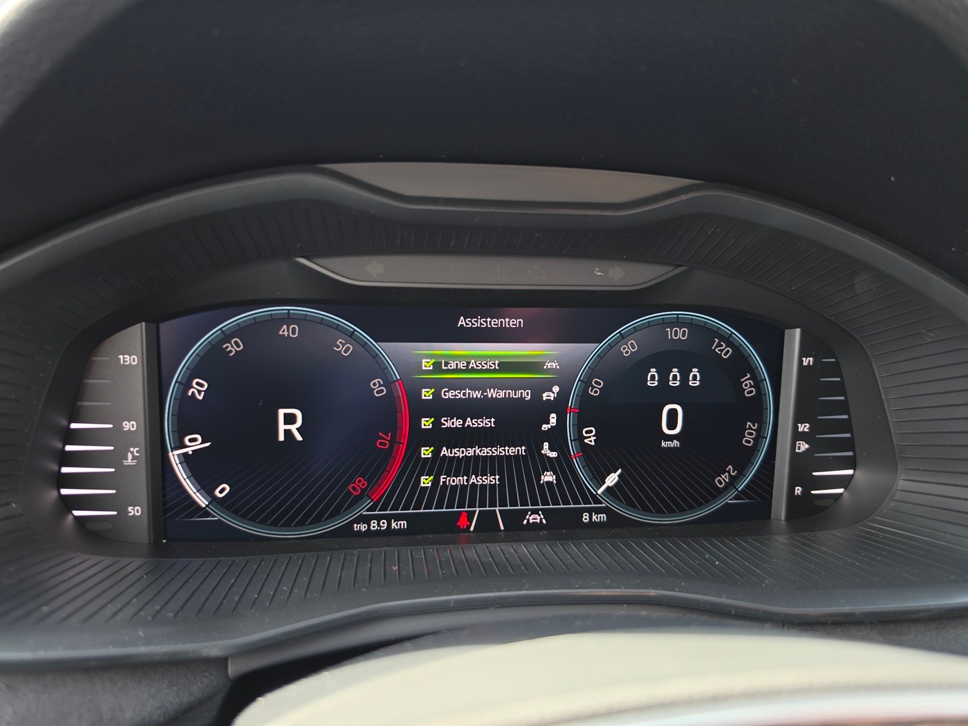 SKODA Kamiq 1.5 TSI Dynamic DSG-image-18