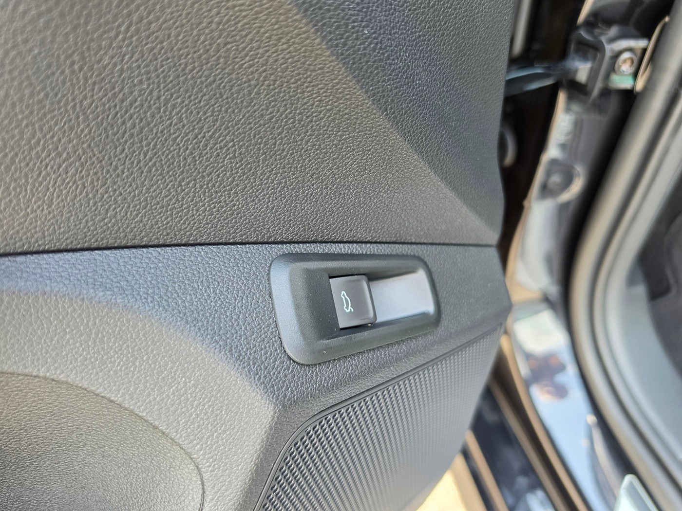 SKODA Kamiq 1.5 TSI Dynamic DSG-image-17