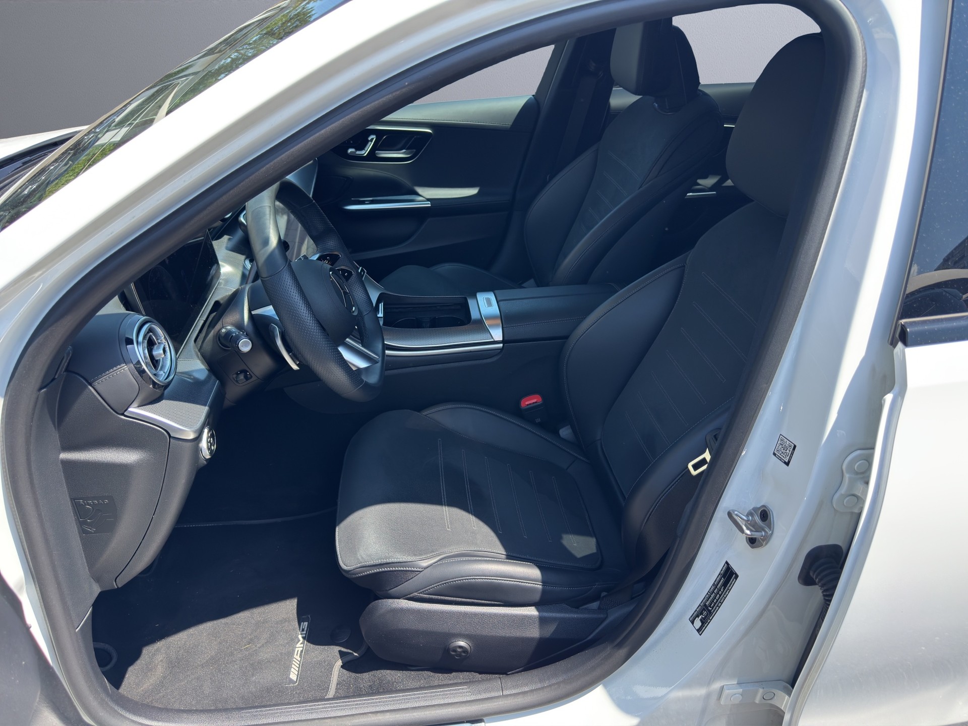 MERCEDES-BENZ C 200 T 4Matic AMG Line-image-10