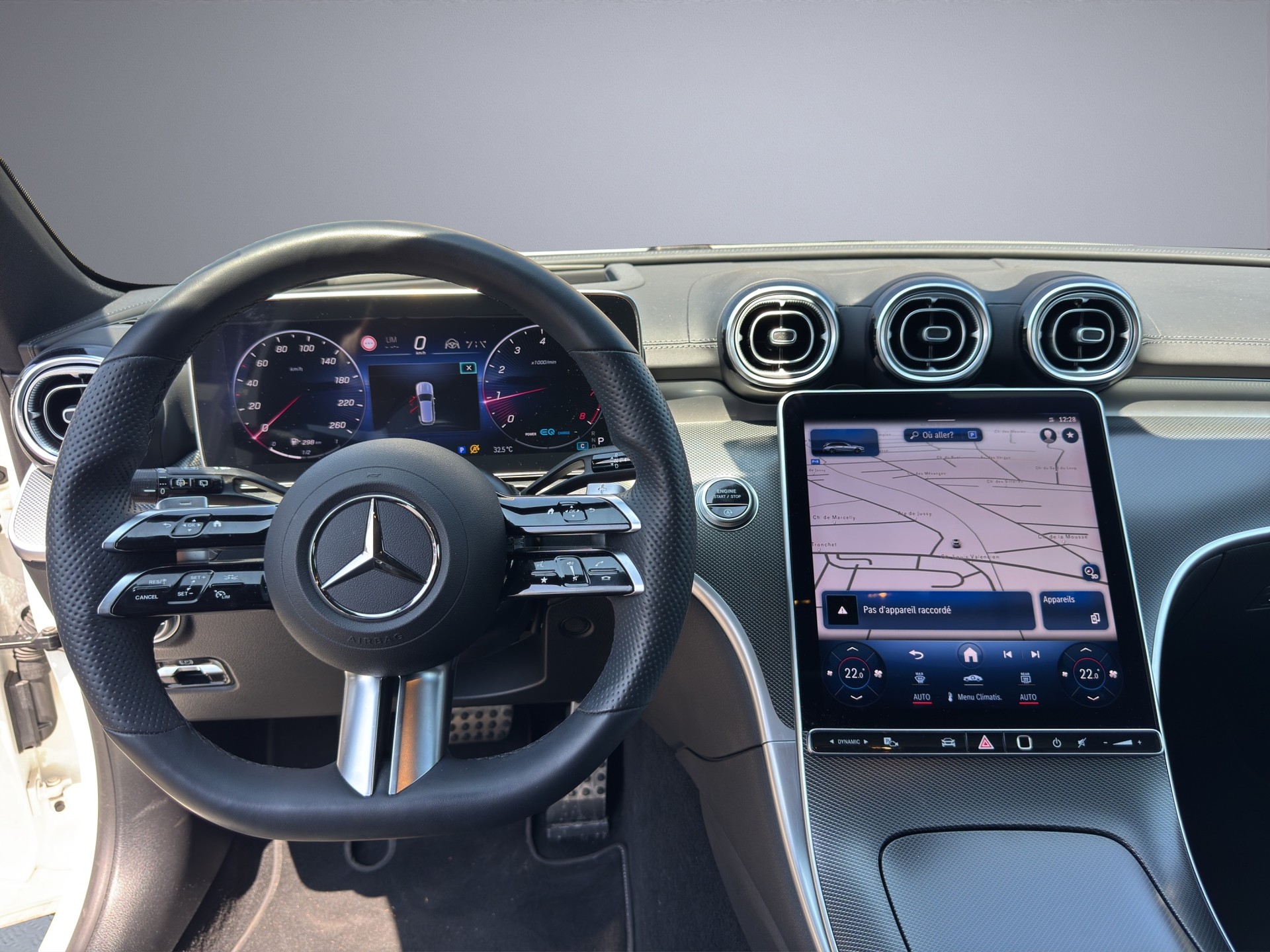 MERCEDES-BENZ C 200 T 4Matic AMG Line-image-12