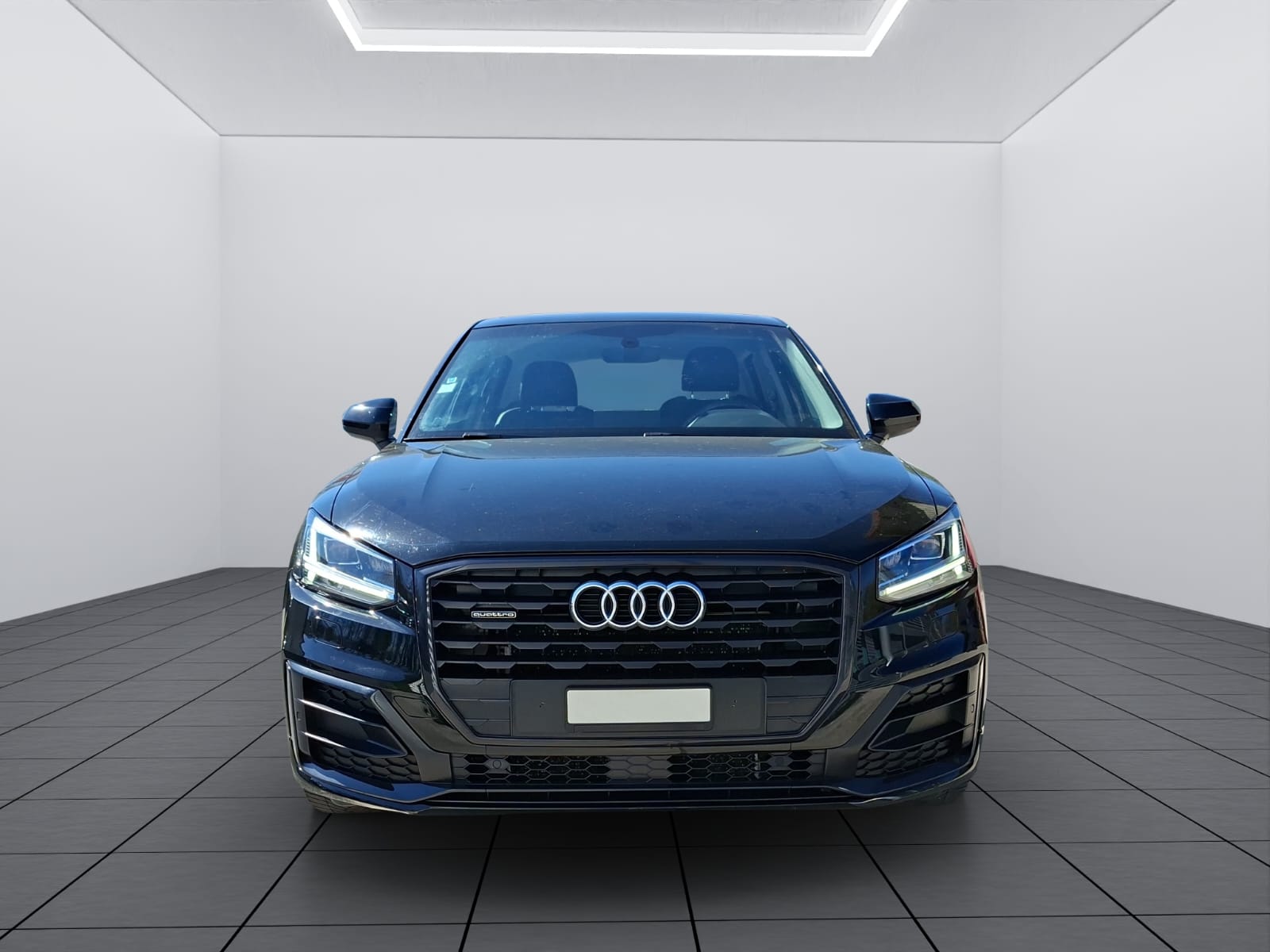 AUDI Q2 2.0 TFSI quattro S-tronic-showroom-element-1