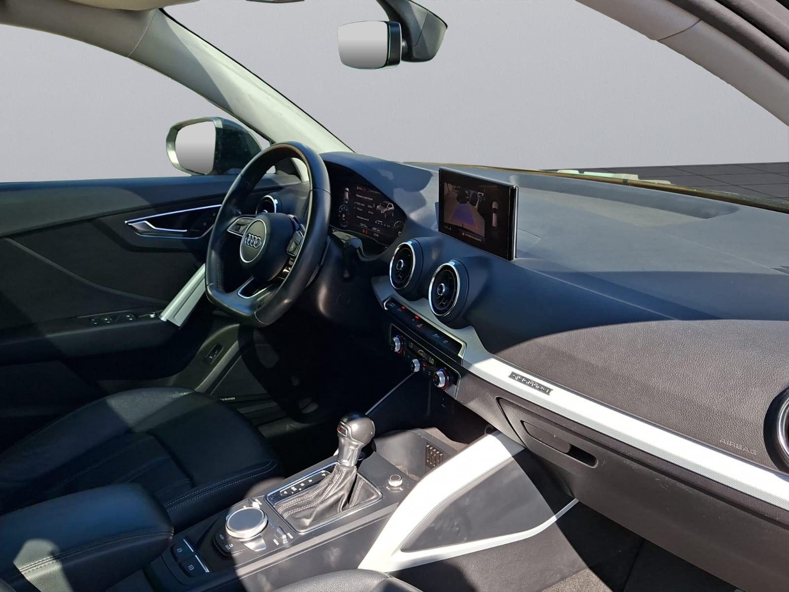 AUDI Q2 2.0 TFSI quattro S-tronic-image-11