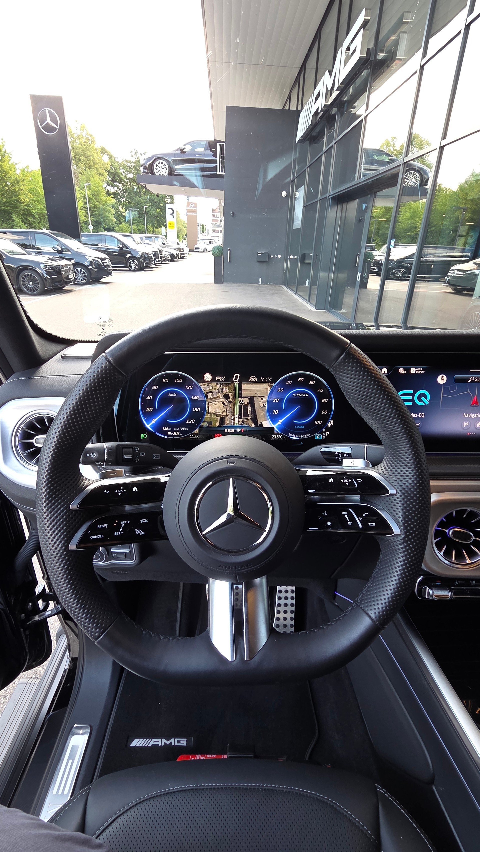 MERCEDES-BENZ AMG Gold Edition-image-6
