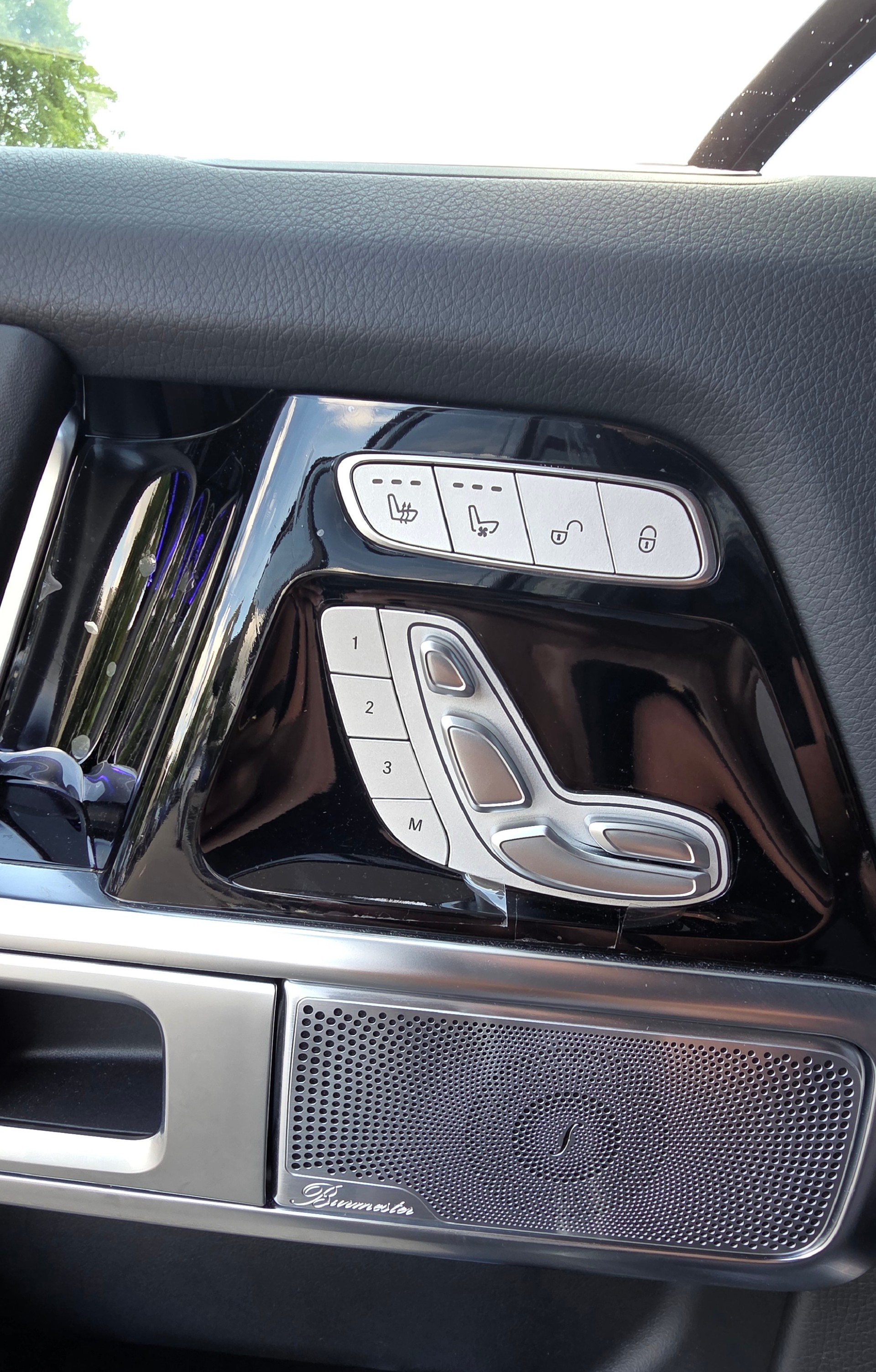 MERCEDES-BENZ AMG Gold Edition-image-11