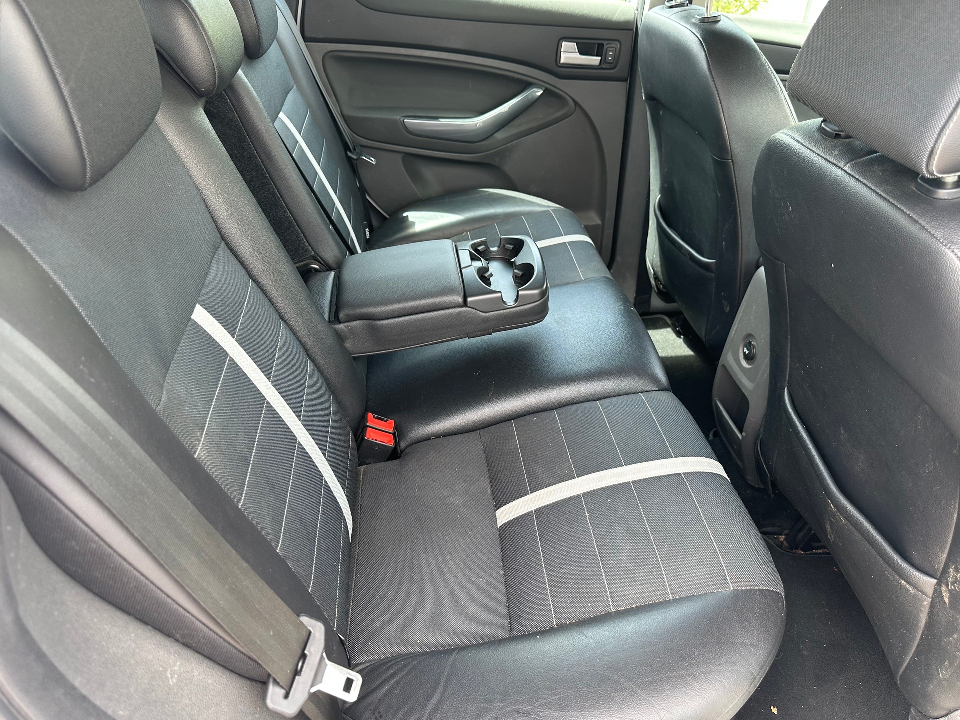 FORD Kuga 2.0 TDCi Titanium 4WD-image-9