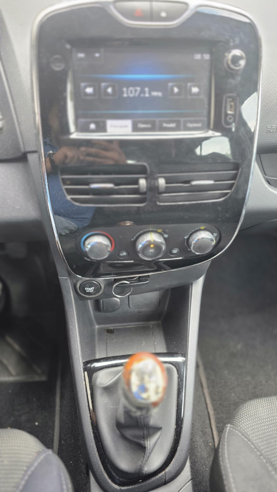 RENAULT Clio 1.5 dCi Dynamique-image-10