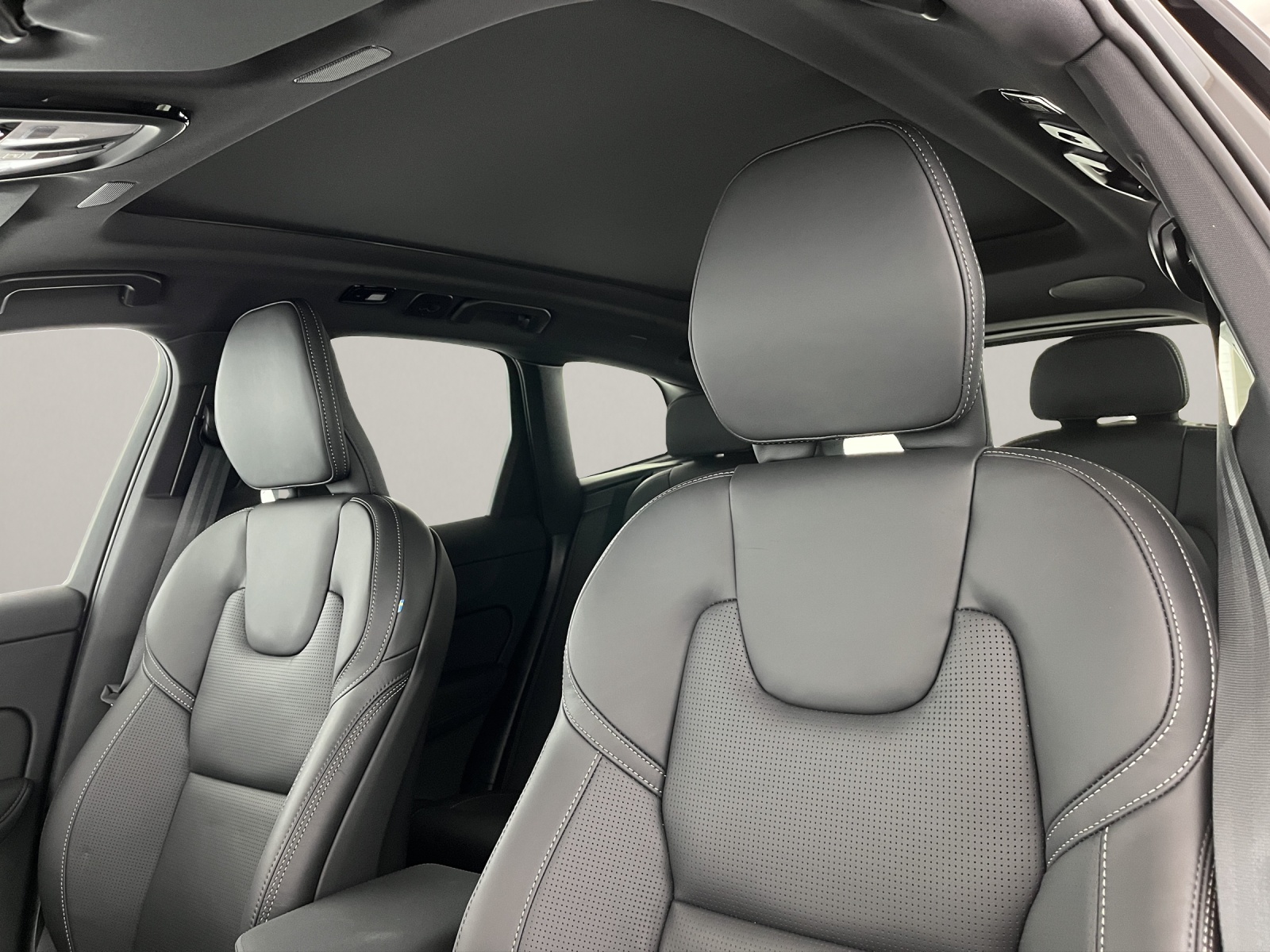 VOLVO XC60 2.0 T8 TE Black Edition eAWD-image-10