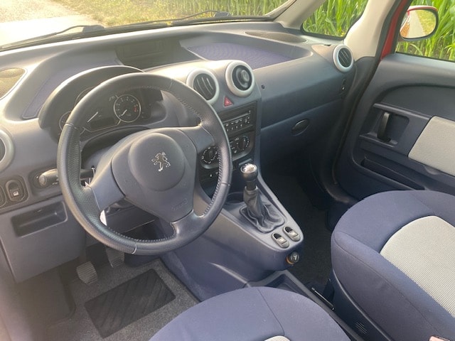 PEUGEOT 1007 1.4 Urban-image-8