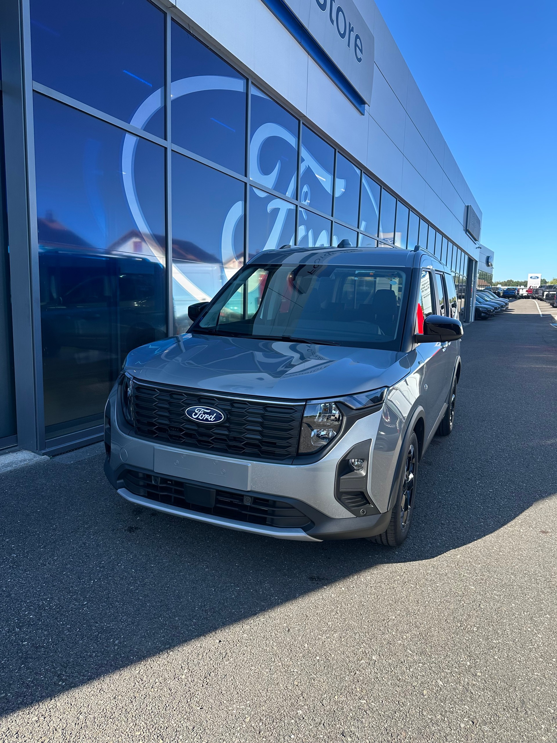 FORD TOURNEO COURIERier 1.0 EcoBoost A Active/125CV/Aut.