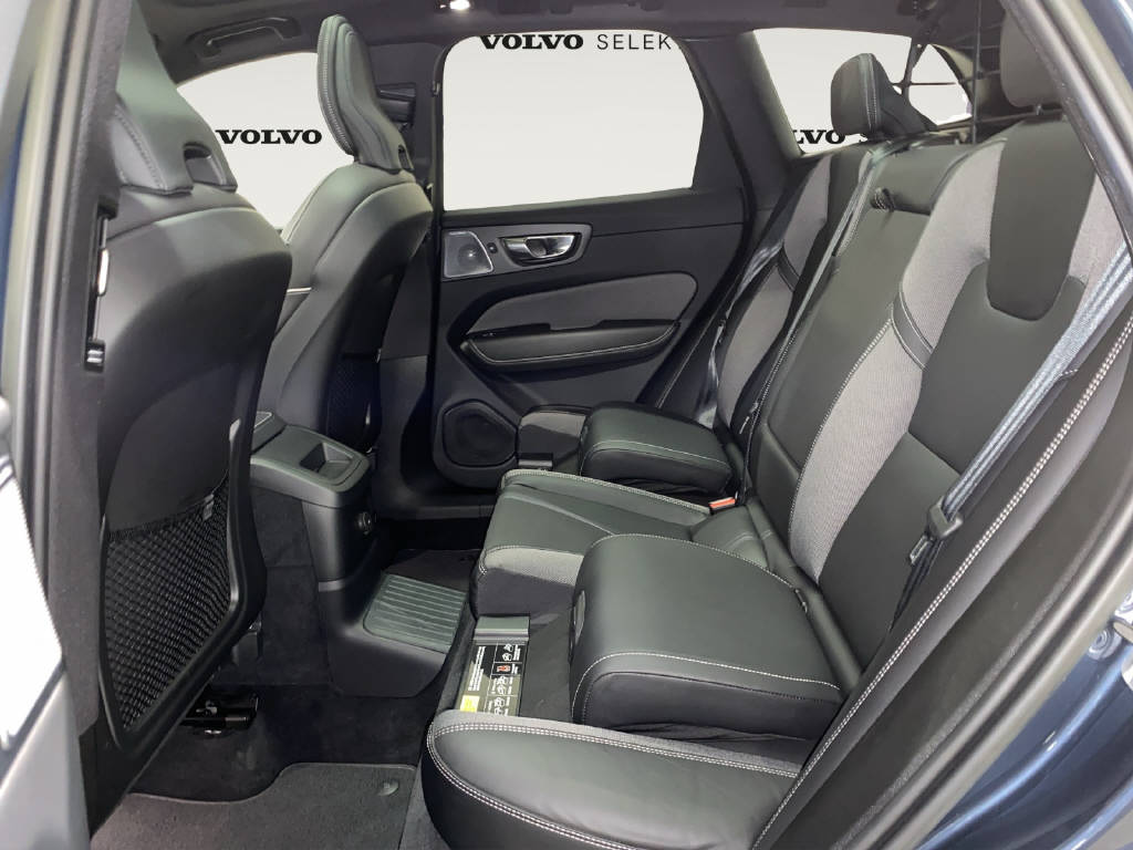 VOLVO XC60 2.0 T8 TE R-Design eAWD-image-12