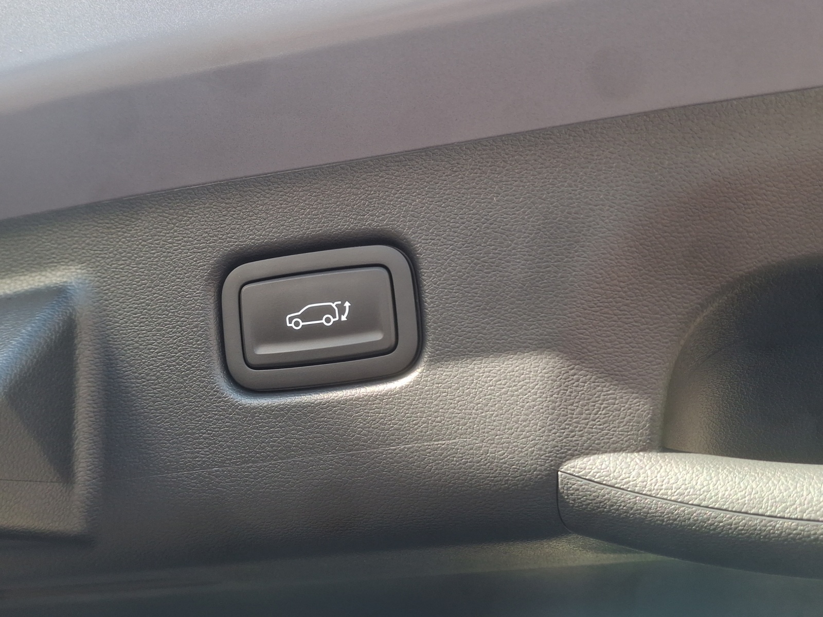 HYUNDAI Kona 1.6 GDi HEV Vertex Swiss Edition DCT-image-15