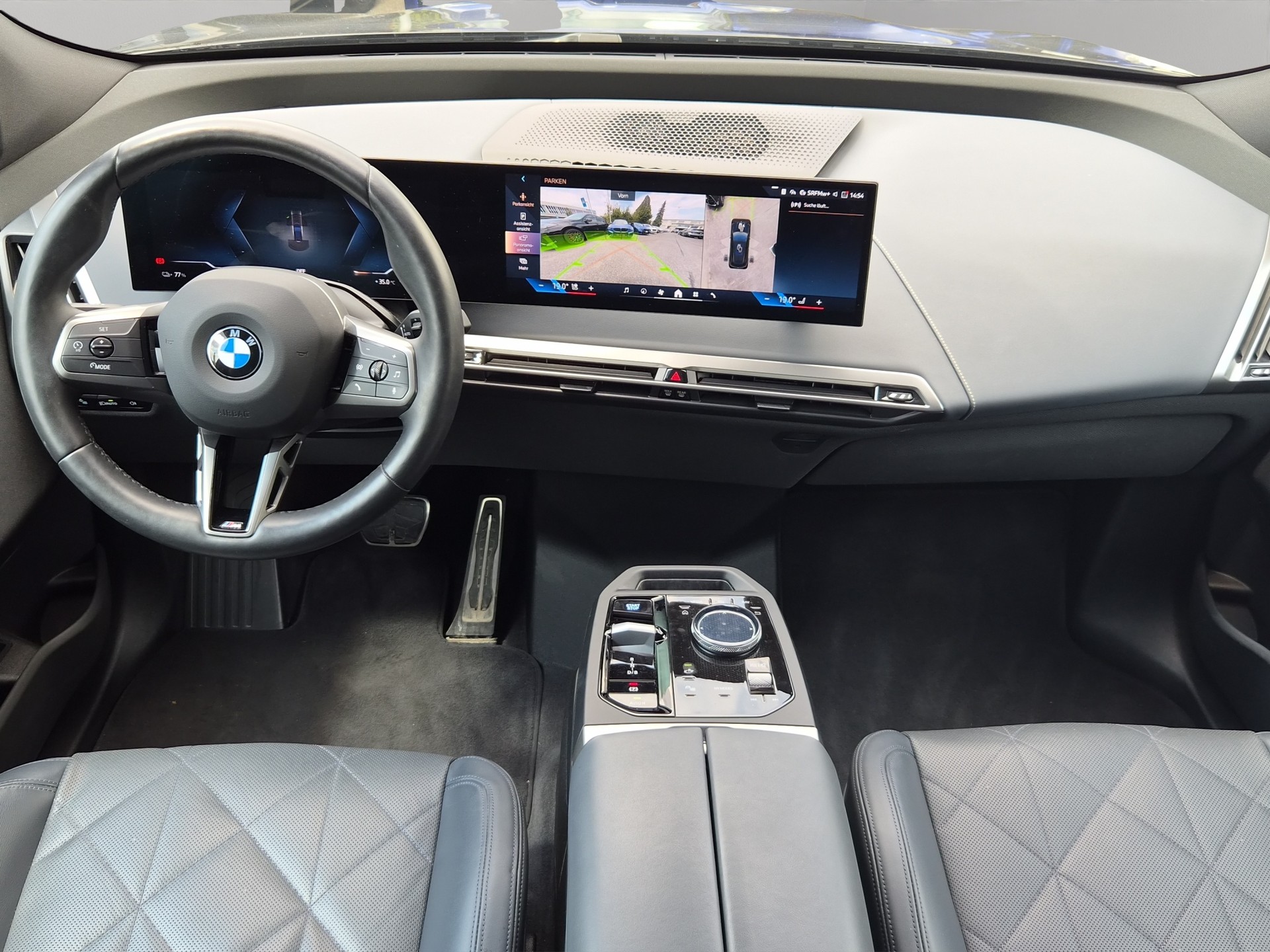 BMW iX xDrive60 M Sport Pro-image-16