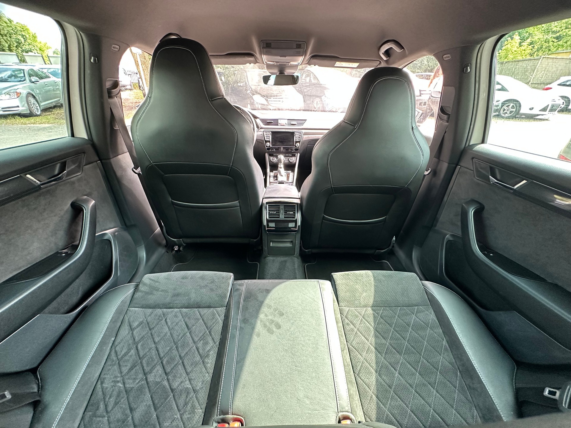 SKODA Superb Combi 2.0 TSI Sport Line DSG 4x4-image-7