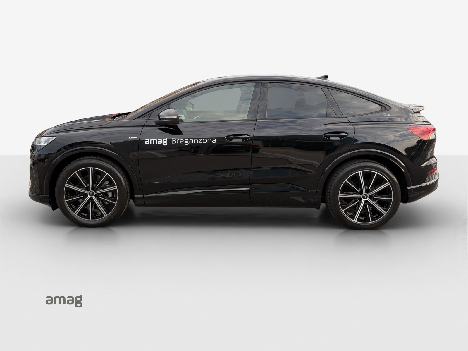 AUDI Q4 Sportback e-tron 45 Edition Swiss Ski quattro-showroom-element-1