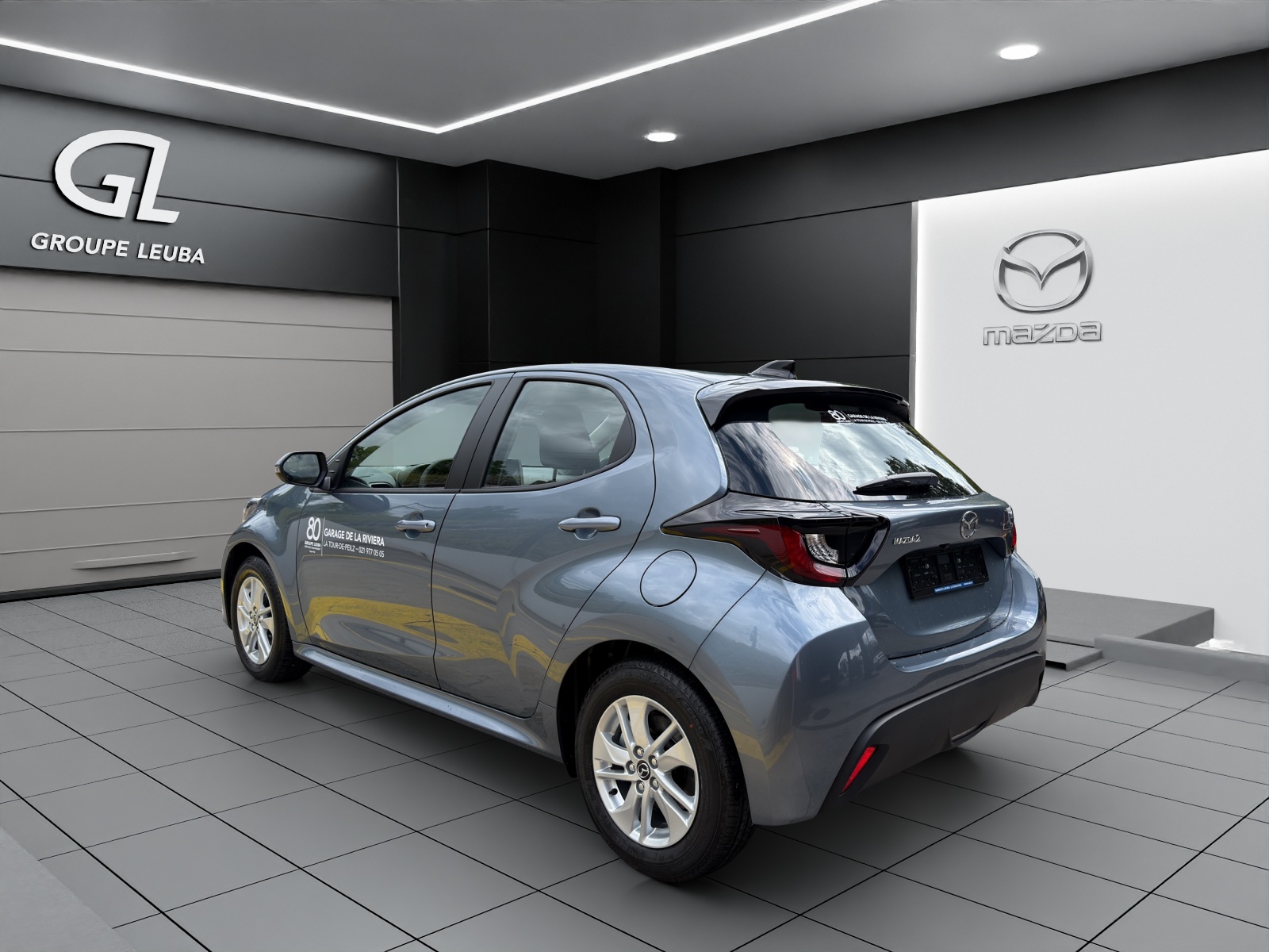 MAZDA 2 Hybrid Centre-Line-showroom-element-3