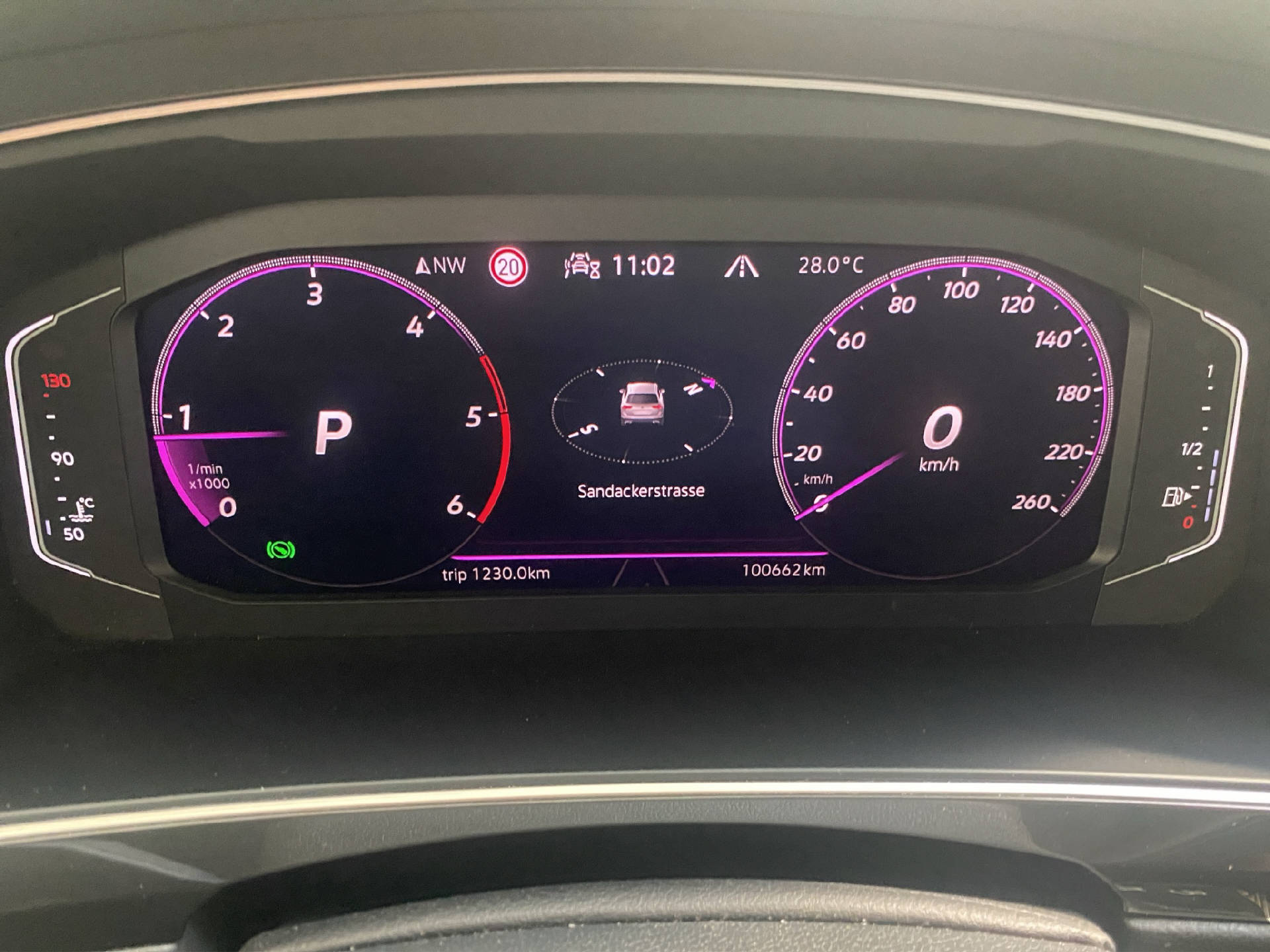 VW Tiguan 2.0 TDI SCR R-Line DSG-image-8