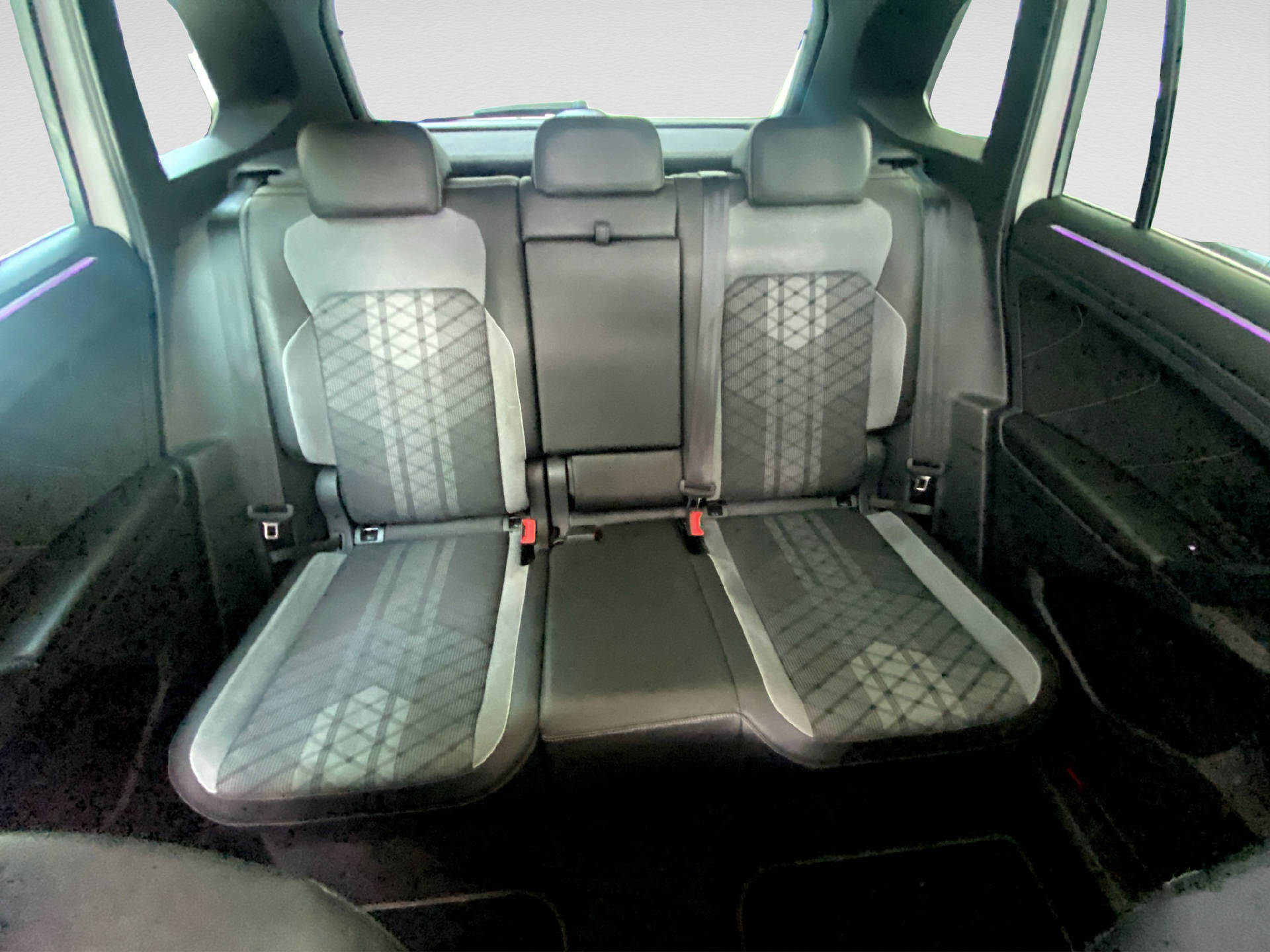 VW Tiguan 2.0 TDI SCR R-Line DSG-image-16