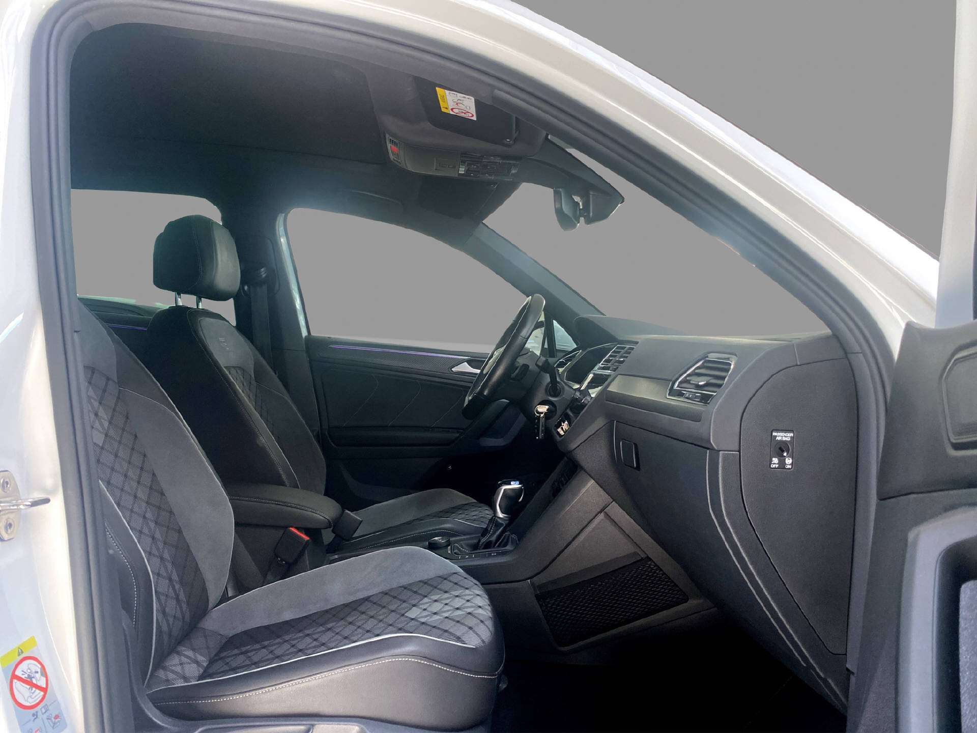 VW Tiguan 2.0 TDI SCR R-Line DSG-image-12