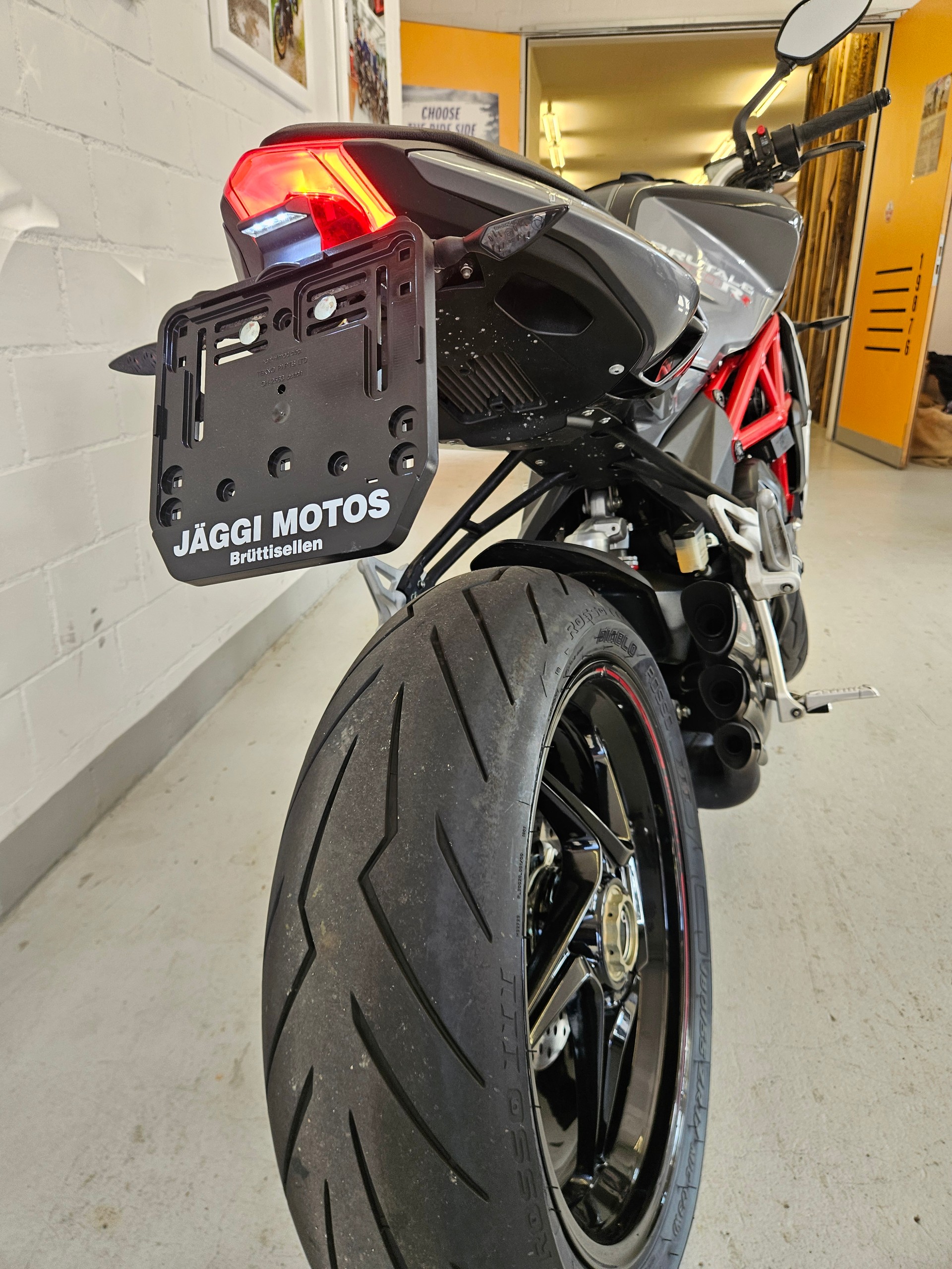 MV AGUSTA B3 Brutale 800 RR ABS-image-4