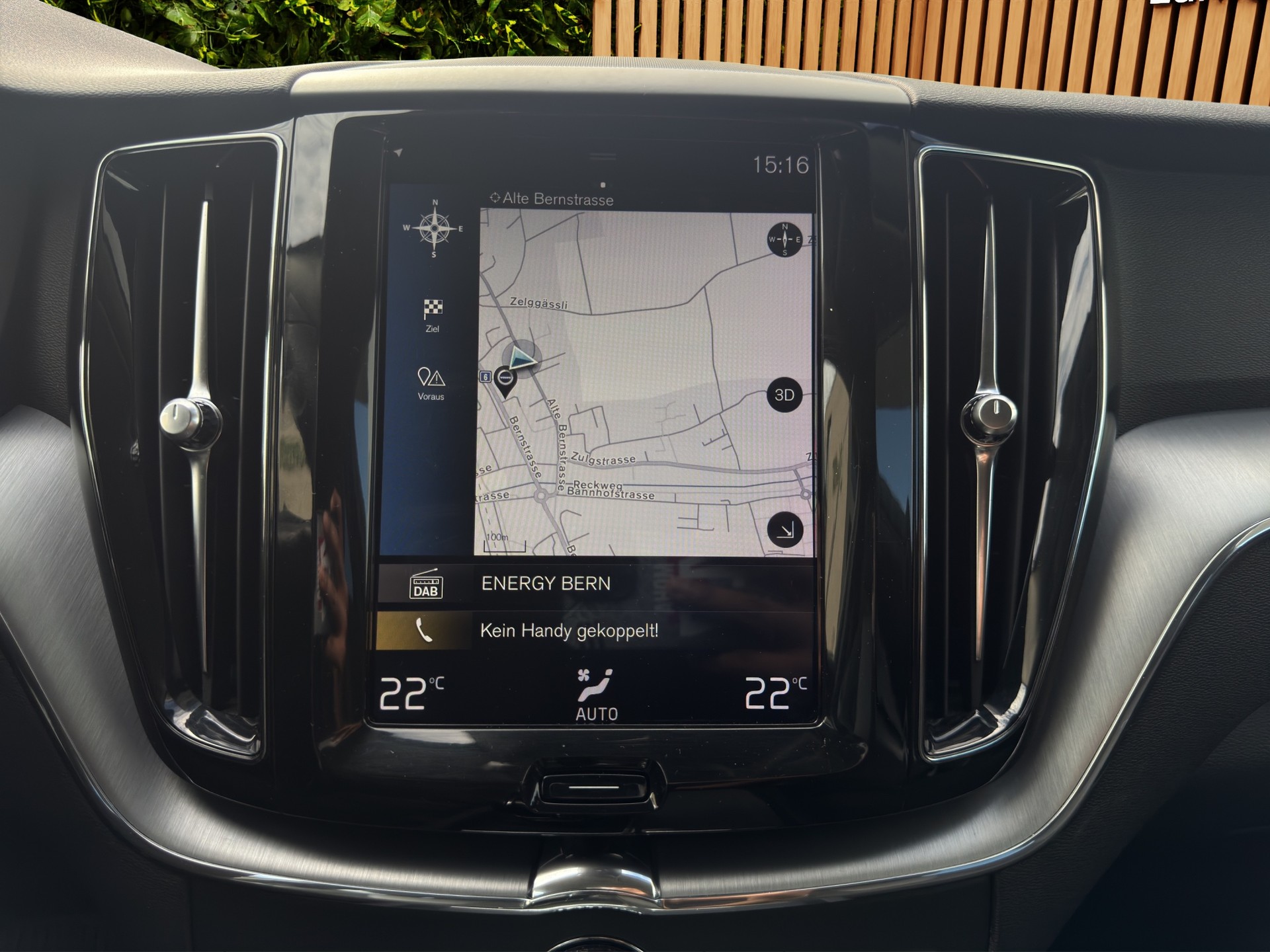 VOLVO XC60 2.0 T5 Momentum AWD-image-13