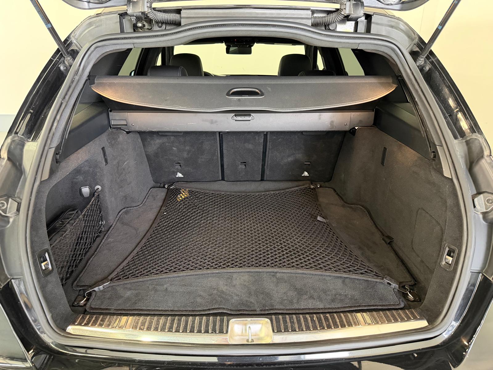 MERCEDES-BENZ C 220 d Swiss Star AMG Line 4M 9G-Tronic-image-12
