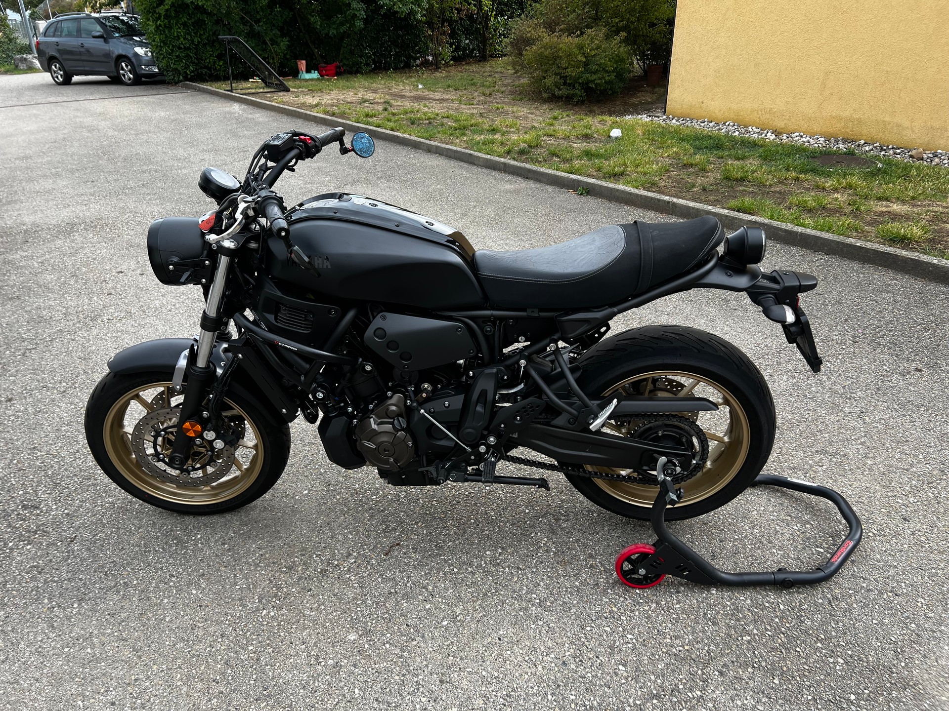 YAMAHA XSR 700 (35kW)-image-2