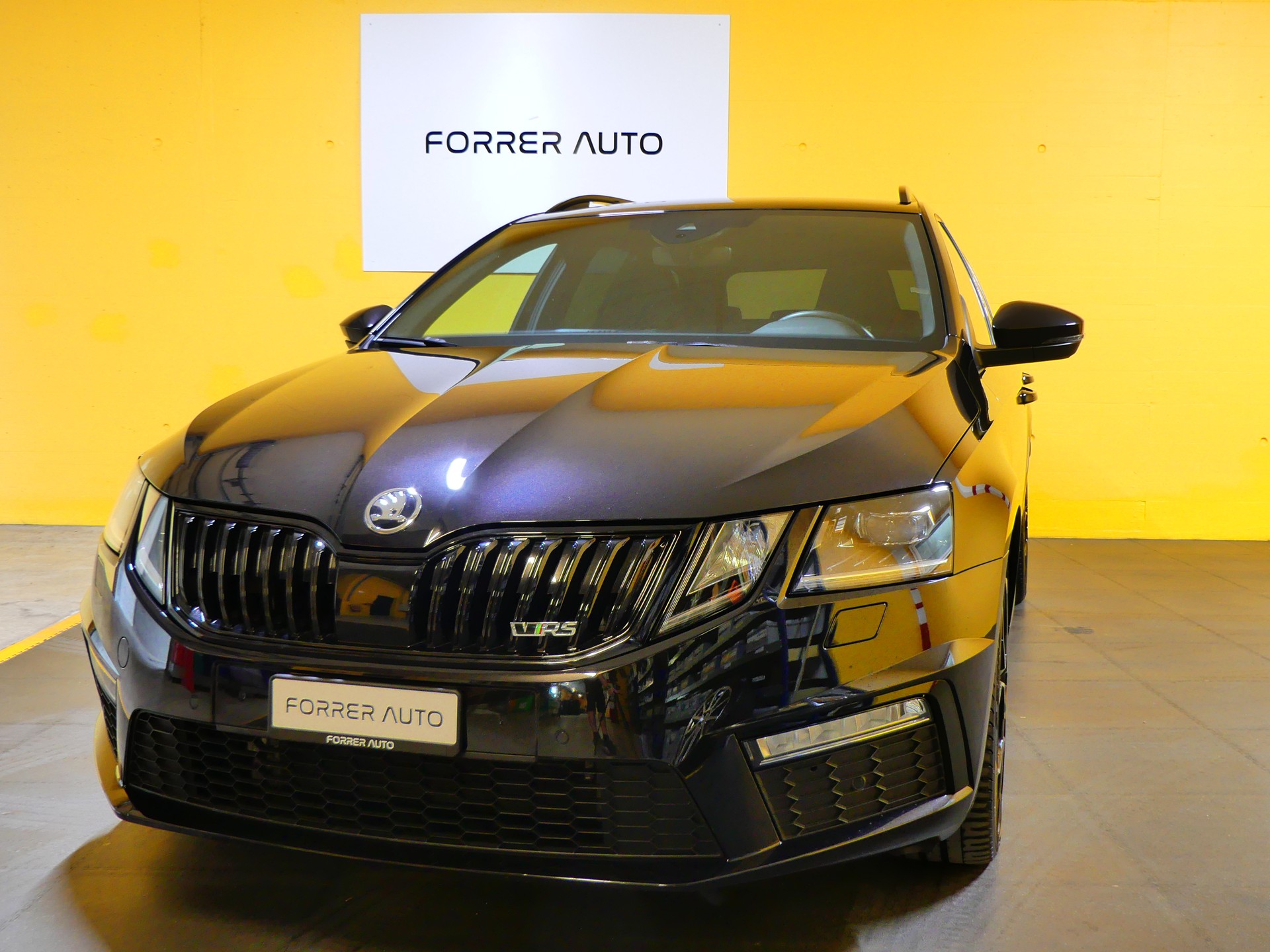 SKODA Octavia Combi 2.0 TDI RS Final Edition 4x4 DSG-image-2
