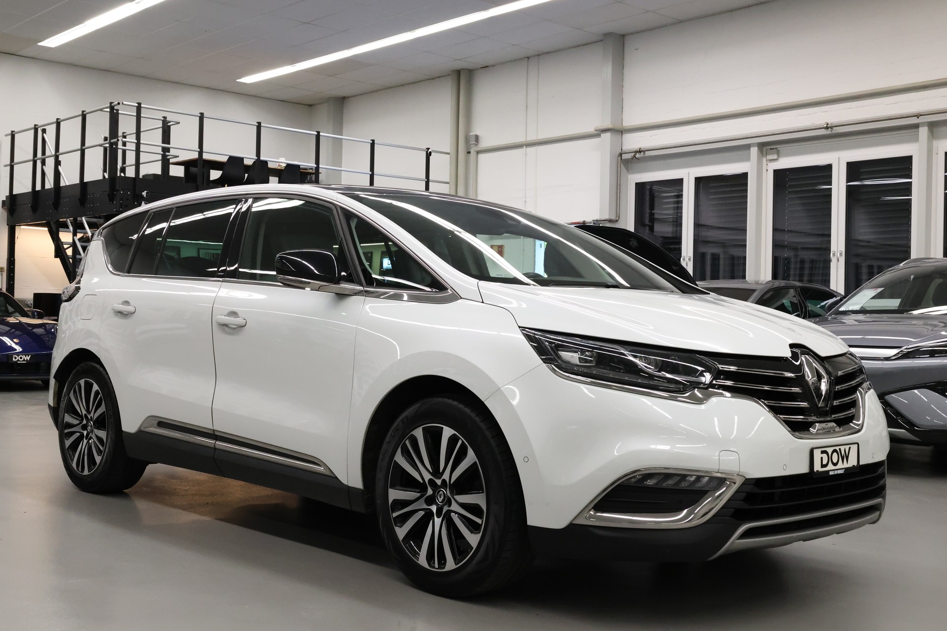 RENAULT Espace 1.6 TCe Initiale EDC-showroom-element-1