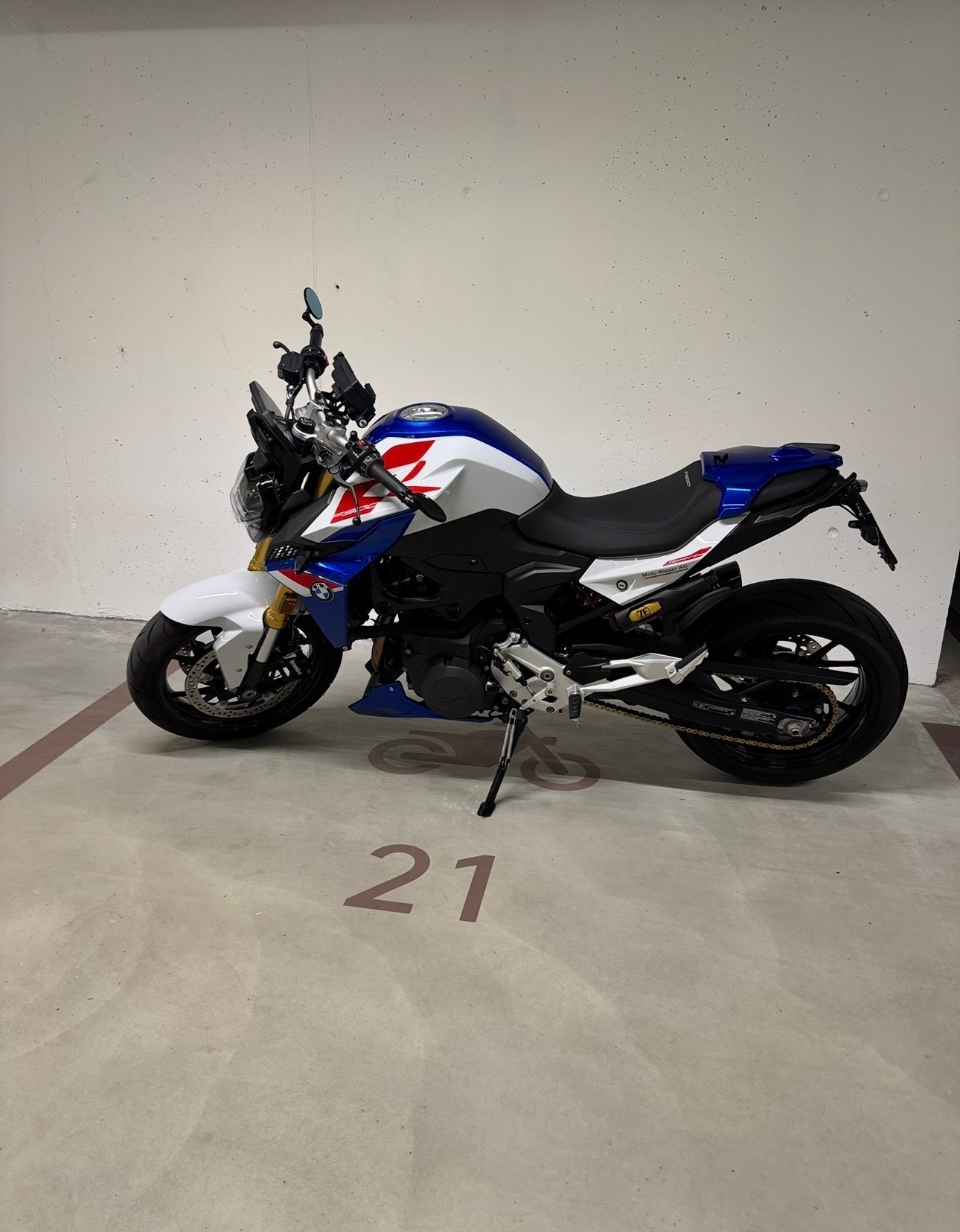BMW F 900 R A2 (35kW) ABS-image-2