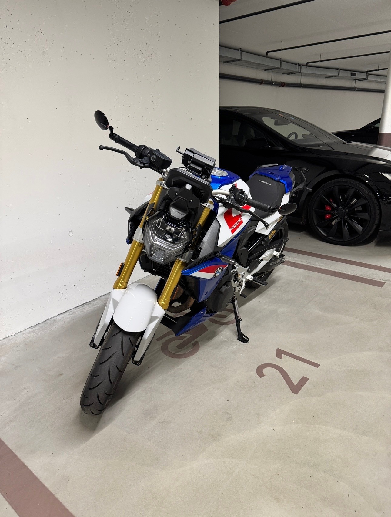 BMW F 900 R A2 (35kW) ABS-image-0