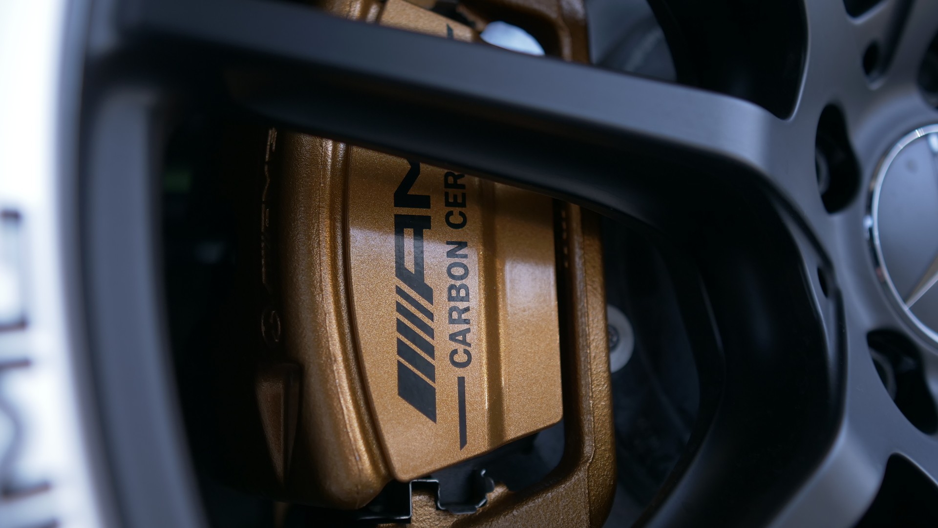 MERCEDES-BENZ AMG GT R Speedshift DCT-image-13