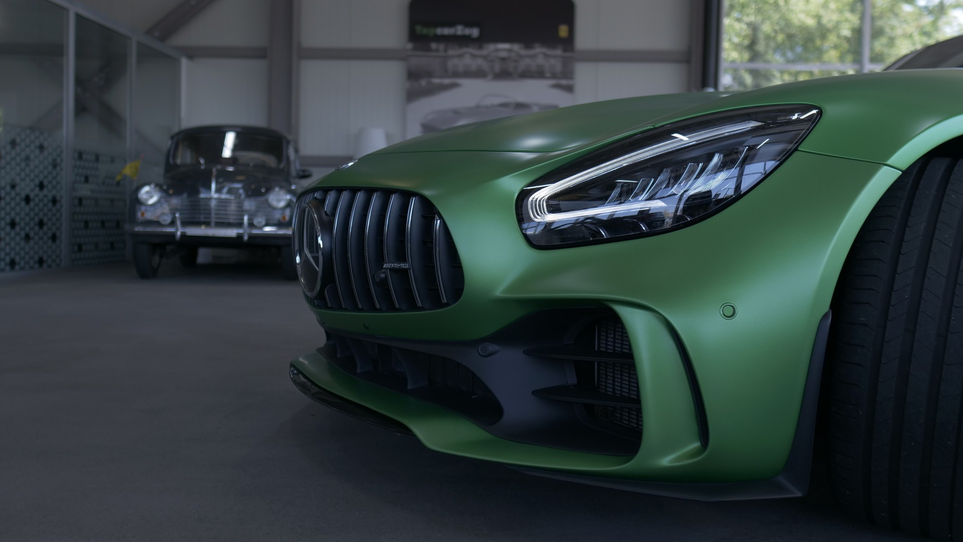 MERCEDES-BENZ AMG GT R Speedshift DCT-image-5