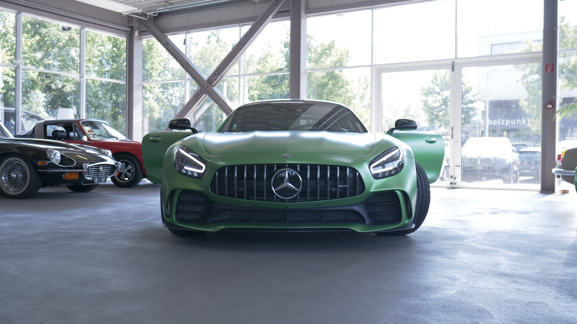 MERCEDES-BENZ AMG GT R Speedshift DCT-showroom-element-2