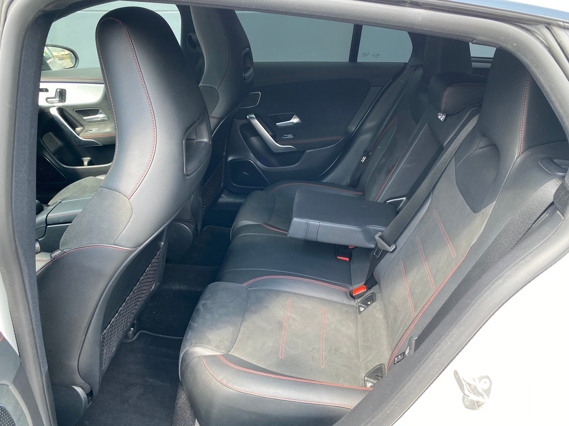 MERCEDES-BENZ CLA Shooting Brake 35 AMG 4Matic 7G-DCT-image-15