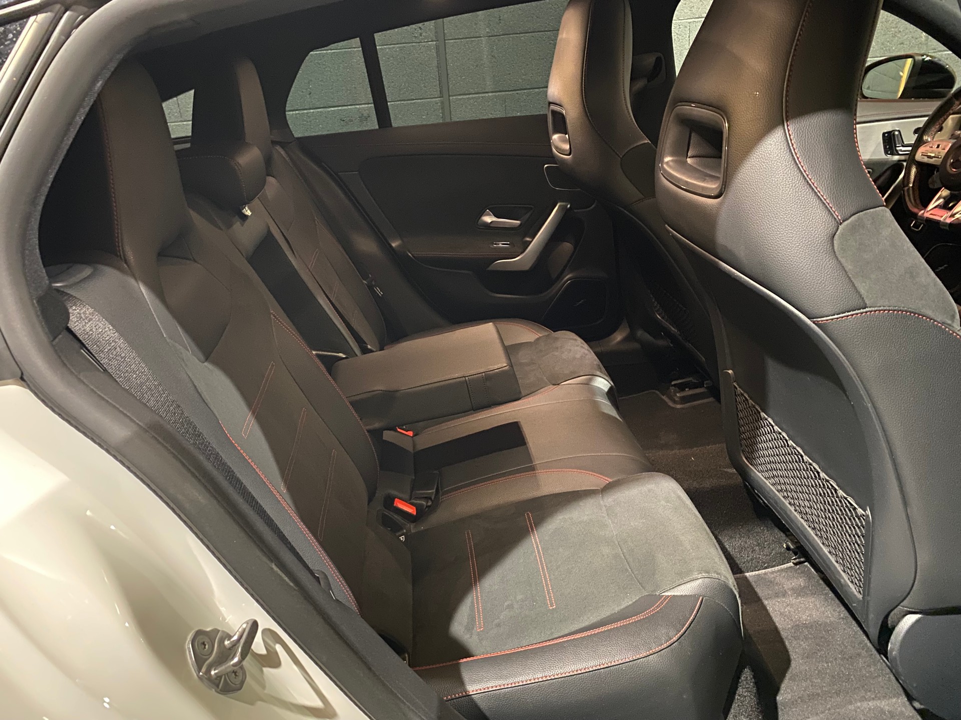 MERCEDES-BENZ CLA Shooting Brake 35 AMG 4Matic 7G-DCT-image-27