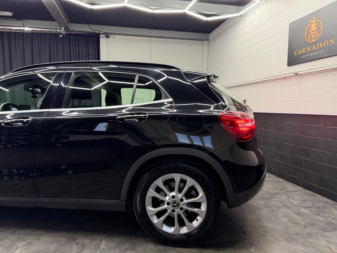 MERCEDES-BENZ GLA 200 | Ab MFK | Anhängerkupplung | Leder | Tempomat | Rückfahrkamera-showroom-element-3