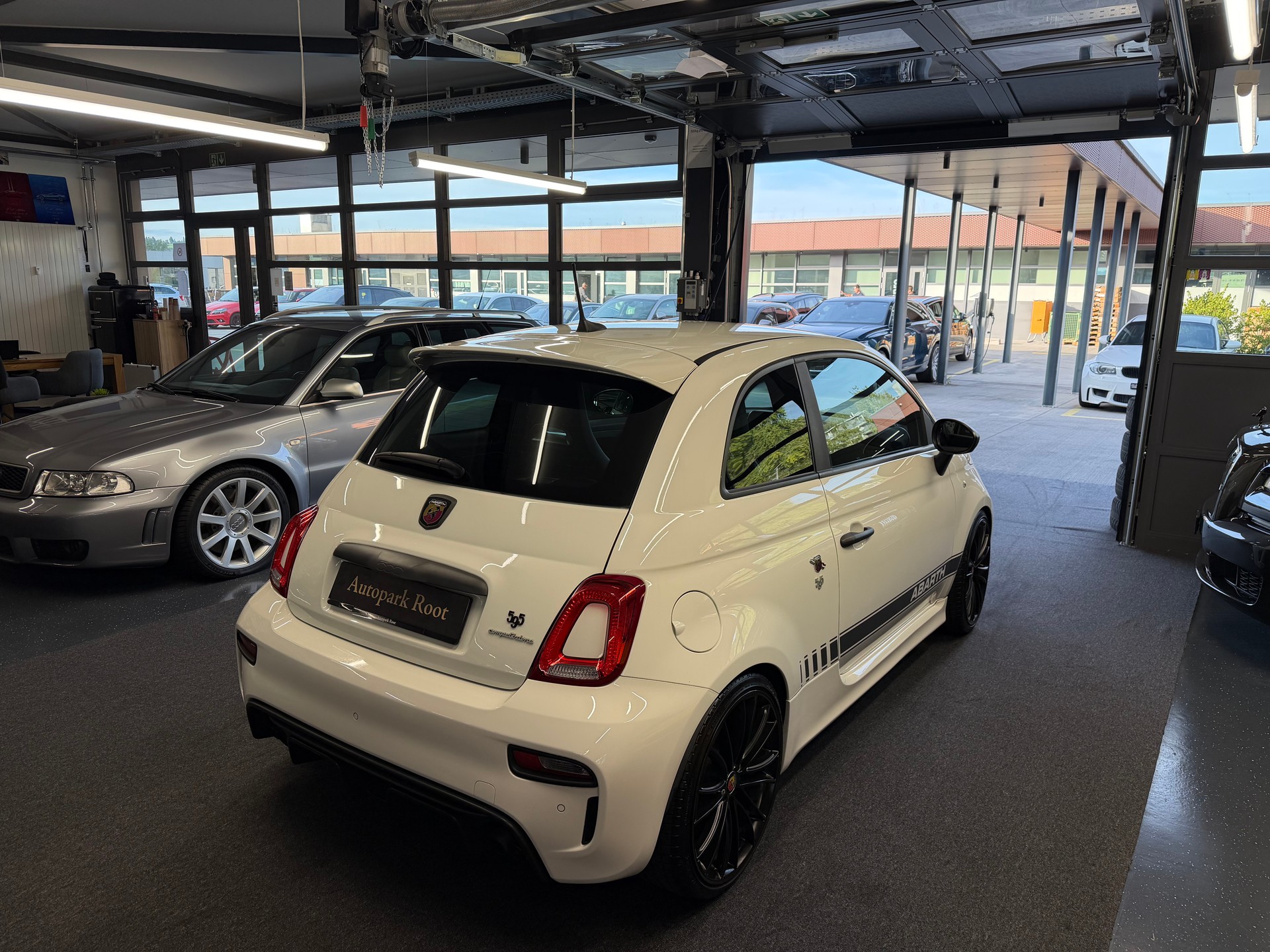 FIAT 595 1.4 16V Turbo Abarth Competition-showroom-element-3