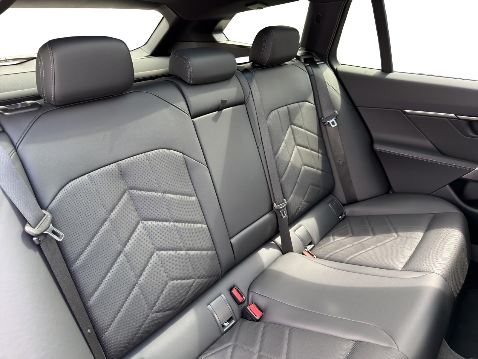 BMW 520d xDrive Touring M Sport-image-18