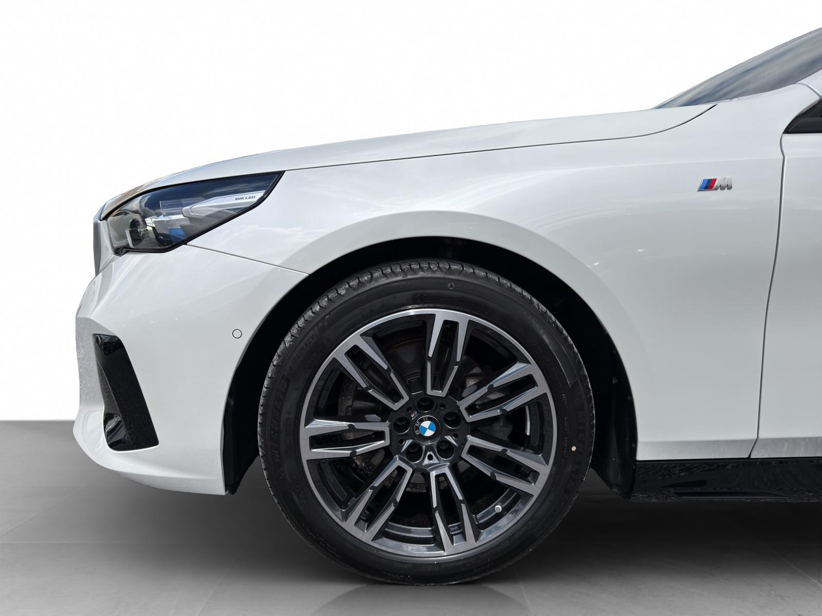 BMW 520d xDrive Touring M Sport-image-25